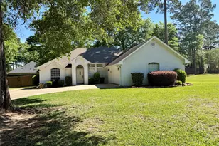112 Wildwood Dr, Livingston, TX 77351 - Photo 1