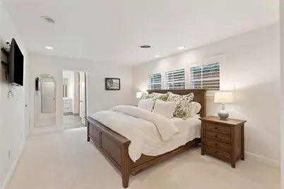 7910 Highmeadow Drive, Houston, TX 77063 - Photo 20