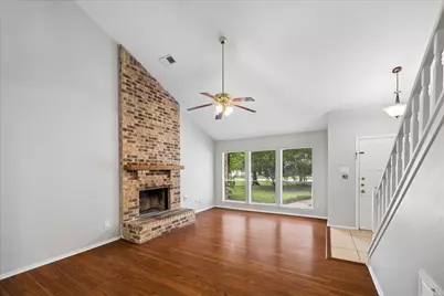 2 Goldthread Court, The Woodlands, TX 77381 - Photo 6
