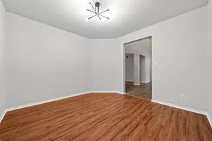 1304 Pine Stream Dr S, Pearland, TX 77581 - Photo 4