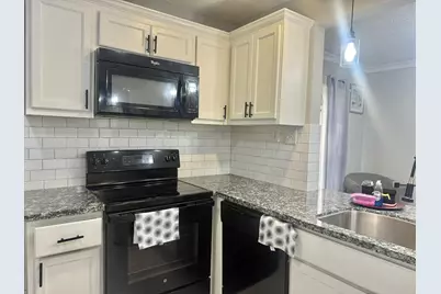 19 4th Avenue N, Texas City, TX 77590 - Photo 12