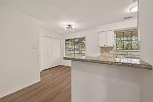 28700 Waikiki Ln, Conroe, TX 77356 - Photo 14