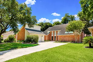 14119 Cherry Mound Dr, Houston, TX 77077 - Photo 1