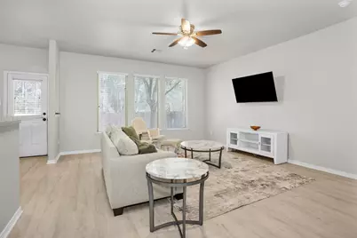9587 E Woodmark, Conroe, TX 77304 - Photo 8