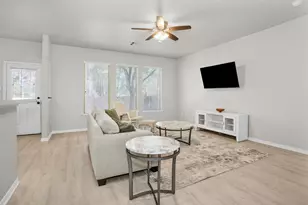 9587 E Woodmark, Conroe, TX 77304 - Photo 8