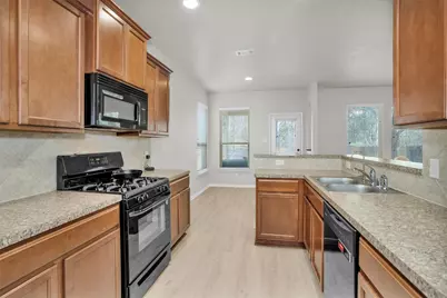 9587 E Woodmark, Conroe, TX 77304 - Photo 16