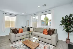 5411 Lindsay Ln, Houston, TX 77011 - Photo 1