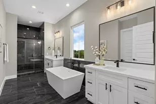 1193 W 19th St, Houston, TX 77008 - Photo 32