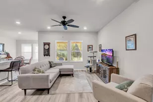 308 Pacos Dr, Huntsville, TX 77340 - Photo 12