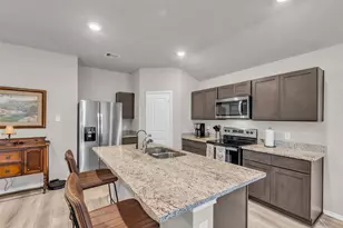 308 Pacos Dr, Huntsville, TX 77340 - Photo 4