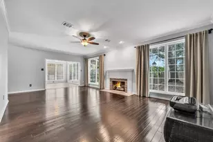 2111 Riverside Dr, League City, TX 77573 - Photo 8