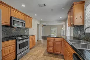 411 Graceland St, Houston, TX 77009 - Photo 14