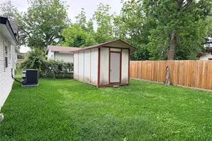 4103 Delhi St, Houston, TX 77022 - Photo 8