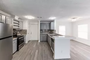 108 Varsity Circle, Huntsville, TX 77340 - Photo 4