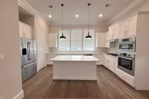 815 Bringhurst St, Houston, TX 77020 - Photo 8