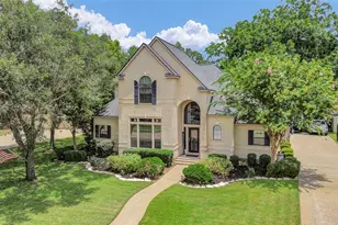 208 River Oaks Dr, Lake Jackson, TX 77566 - Photo 1