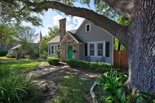 103 E Val Verde St, Brenham, TX 77833 - Photo 2