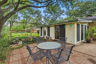 1335 Kathy Avenue, Sealy, TX 77474 - Photo 6