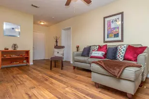 301 W Little York Rd, Houston, TX 77076 - Photo 8