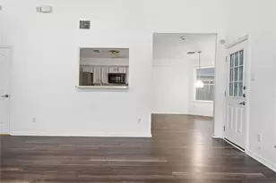 24407 Strong Pine Dr, Houston, TX 77336 - Photo 10