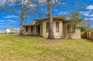 26 W Austin St, Bellville, TX 77418 - Photo 40