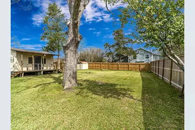 26 W Austin Street, Bellville, TX 77418 - Photo 28