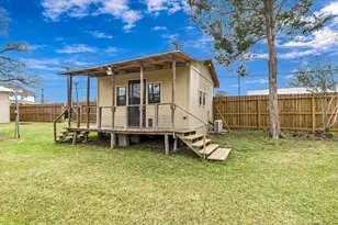 26 W Austin St, Bellville, TX 77418 - Photo 38