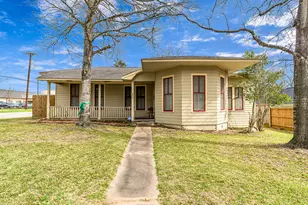 26 W Austin St, Bellville, TX 77418 - Photo 1