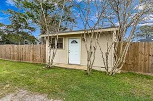 26 W Austin St, Bellville, TX 77418 - Photo 30