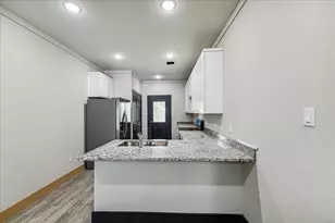 7912 Bowen St, Houston, TX 77051 - Photo 2