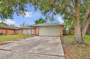 8415 Apothecary Ln, Houston, TX 77064 - Photo 2