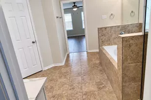 4713 High Creek Ct, Alvin, TX 77511 - Photo 12