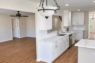 4713 High Creek Ct, Alvin, TX 77511 - Photo 6
