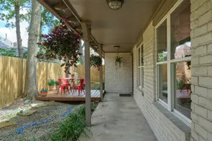 17022 Hill View Ln, Spring, TX 77379 - Photo 4