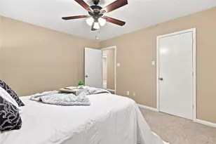 8836 E Buffalo Cir, Willis, TX 77378 - Photo 12