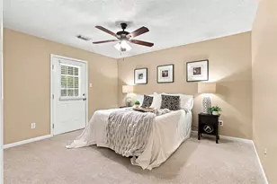 8836 E Buffalo Cir, Willis, TX 77378 - Photo 12