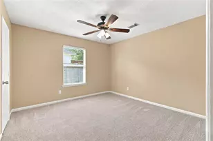8836 E Buffalo Cir, Willis, TX 77378 - Photo 14