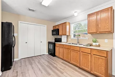 8836 E Buffalo Circle, Willis, TX 77378 - Photo 8