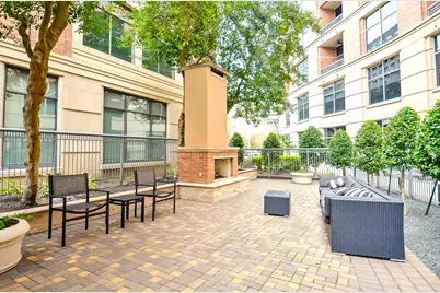 1901 Post Oak Boulevard #1501, Houston, TX 77056 - Photo 30