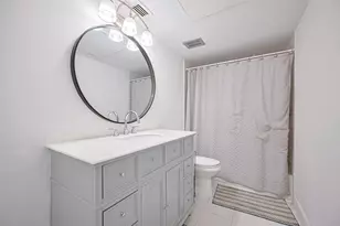 10174 Beekman Pl Dr, Houston, TX 77043 - Photo 18