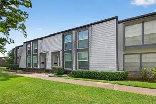 10174 Beekman Pl Dr, Houston, TX 77043 - Photo 32