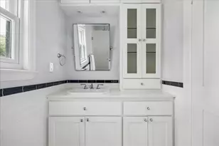 1706 W Main St, Houston, TX 77098 - Photo 14