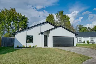 9809 Wren Ct, Conroe, TX 77385 - Photo 2