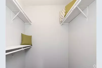 7610 Cameron Rd #2075, Austin, TX 78752 - Photo 16