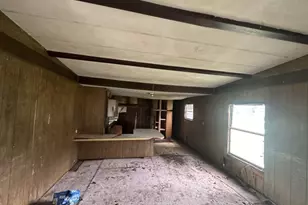 602 E Navasota St, Groesbeck, TX 76642 - Photo 8