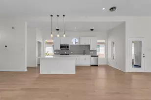 5632 Kiam St, Houston, TX 77007 - Photo 6
