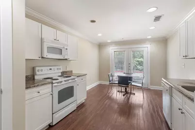1725 Harvey Mitchell Parkway S #611, College Station, TX 77840 - Photo 4
