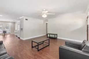 1725 Harvey Mitchell Pkwy S, College Station, TX 77840 - Photo 10