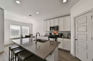 7834 Golden Rubia Ln, Rosharon, TX 77583 - Photo 8