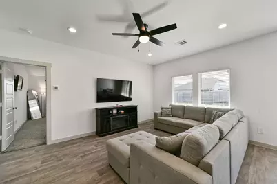 7834 Golden Rubia Lane, Rosharon, TX 77583 - Photo 6